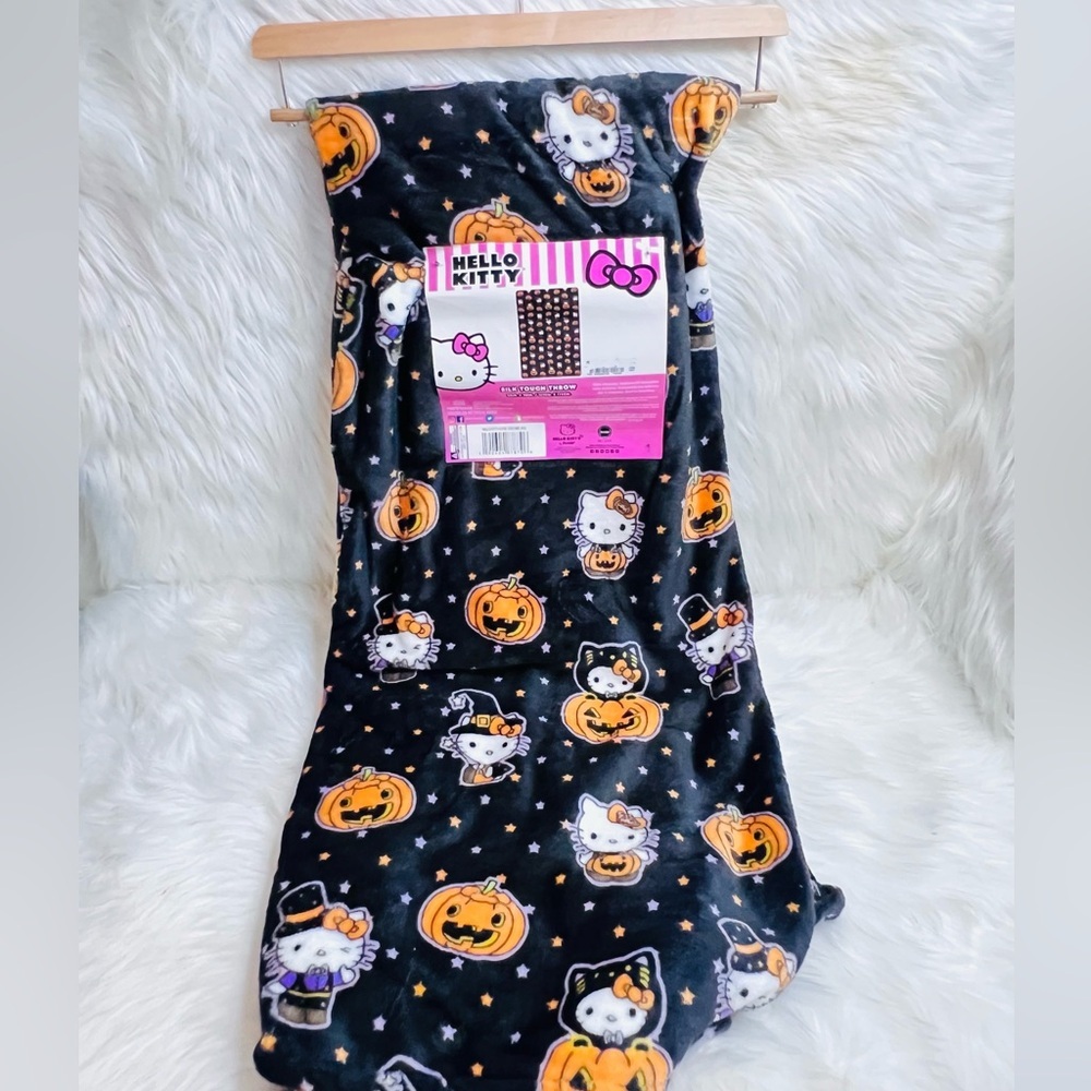 Hello Kitty Halloween Throw Blanket